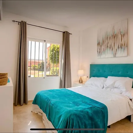 Coastal Apartment-sleeps 5 Pool Garden Acon Freep