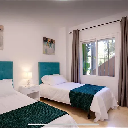 Coastal Apartment-sleeps 5 Pool Garden Acon Freep
