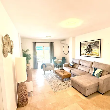 公寓 Coastal Apartment-sleeps 5 Pool Garden Acon Freep 埃斯特波纳